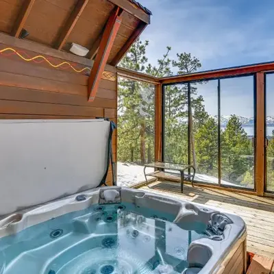 Game Room and Hot Tub Serene Grand Mountain Chalet!