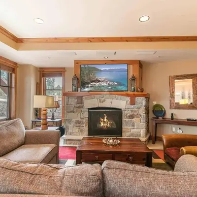 Big Horn Lodge 206 by East West