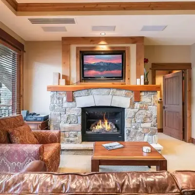 Catamount Lodge 201 by East West Hospitality