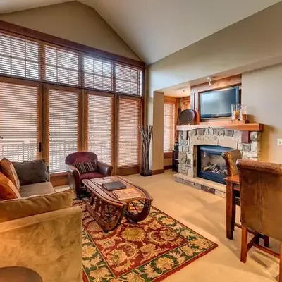 Catamount Lodge 411 by East West Hospitality