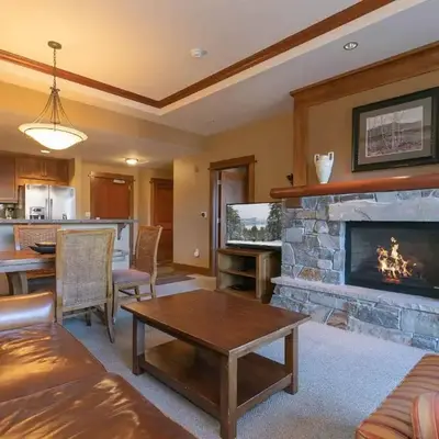 Iron Horse Lodge South 305 by East West Hospitality