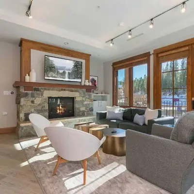 Iron Horse Lodge South 308 by East West Hospitality