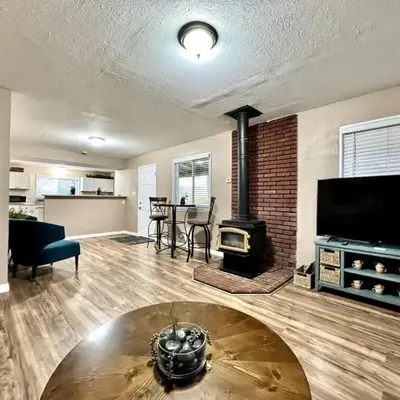 Foothill Wine Country Gem