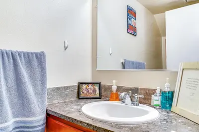 Gallery image of Pet-Friendly Brentwood House with Gas Grill! in Brentwood
