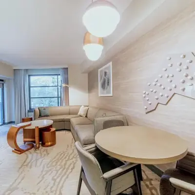 Luxury 2 Bedroom Penthouse with Stunning Views!