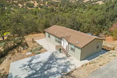 an overhead view of a small green house at Minutes from Sequoia Entrance in Three Rivers