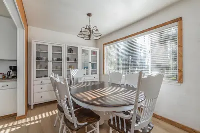 Gallery image of Green Gables in Avery