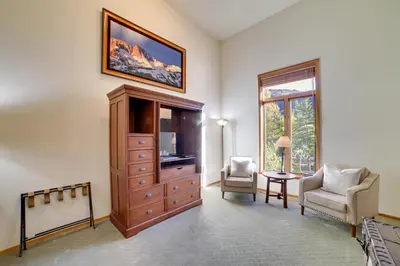 Gallery image of 5 Mi to Skiing Mammoth Lakes Home with Pool Table! in Mammoth Lakes