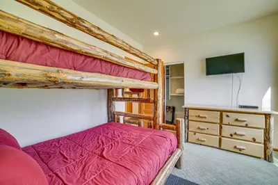 Gallery image of 5 Mi to Skiing Mammoth Lakes Home with Pool Table! in Mammoth Lakes