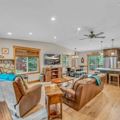 Tahoe Retreat with Scenic Views and Spacious Deck
