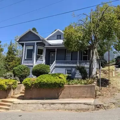 Yosomite Gateway Historic Victorian with Modern Touch