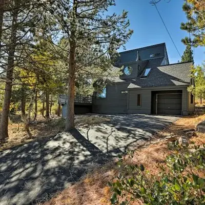 Dwell by Tahoe Getaways - 3BR Tahoe Donner w Sauna & HOA Amenities