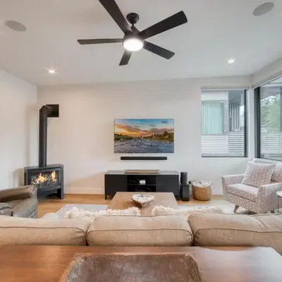 Lightning Run at Palisades - 3 BR 3 BA Condo steps to Palisades Tahoe- Ski Shuttle