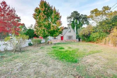 an empty yard in front of a house at 12 Mi to Folsom Historic District NorCal Getaway in Fair Oaks