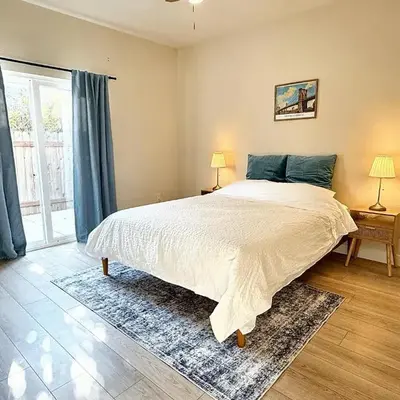 5 Min Walk to UCD Med Ctr - Stylish New Build Home