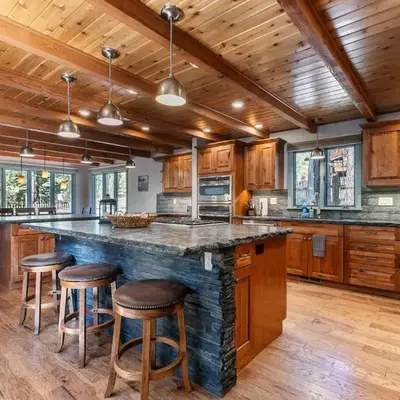 Tahoe Dreamer by Tahoe Getaways - Pet Friendly 4 BR Gated Home w Fenced Yard