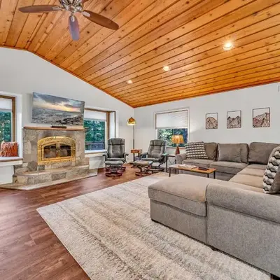 Tahoe Retreat with Decks and Separate Studio