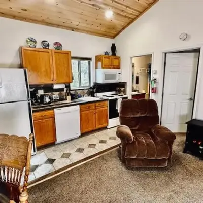 Yosemite Woods Duplex in Yosemite-Upper Unit