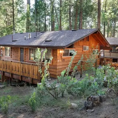 Yosemite Retreat in the Meadows