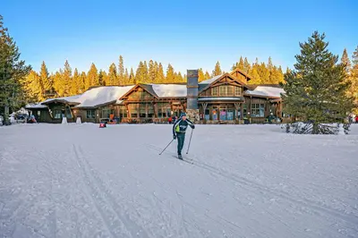 Gallery image of Cabin Fever at Tahoe Donner by Tahoe Getaways - 2 BR with Hot Tub & HOA in Truckee