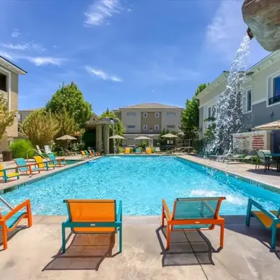New Stylish 1BR Apt with Heated Pool Gym & Yoga Studio