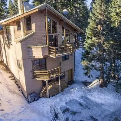 Blue Jay's Nest Sequoia Cabin in Ponderosa