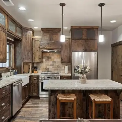 CYH1012 - Hidden Cedar home