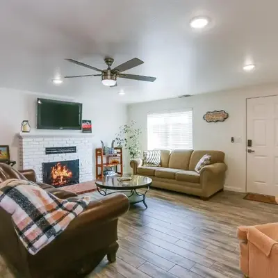 Mtn-View Home with Patio and Grill in Woodlake