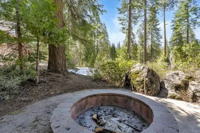 Gallery image of Timber Lodge - 5 Min to Shaver Lake in Shaver Lake