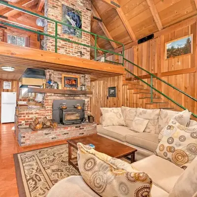 Rustic Knotty Pine - Old Cabin Vibes