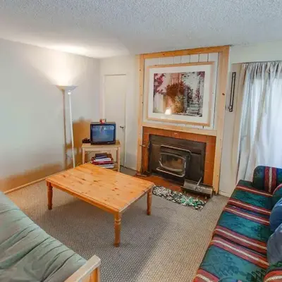 Studio with Amenities Walk to Village