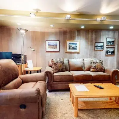 Horizons Communal Sauna & Hot Tub