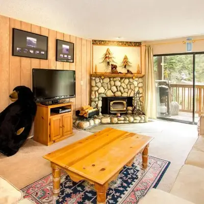 Summit #217 A Couples Getaway Dream