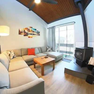Mammoth Getaway - Chic Condo
