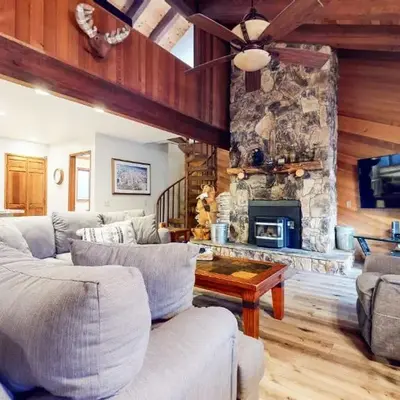 Mammoth Pines #02 - Year-Round Activities