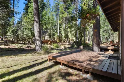 Gallery image of Elm Street Getaway Sleeps 8 in Tahoma