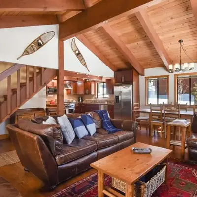 Northstar Treehouse Chic 4BR House Forest view