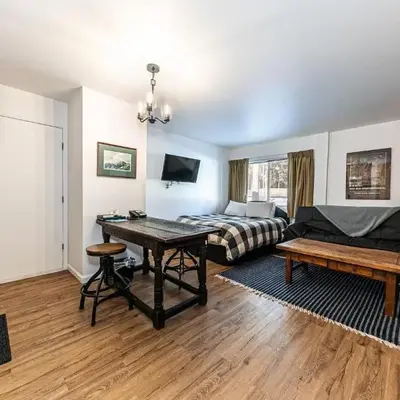 112 Bldg B condo