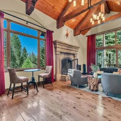 Star Haven Game Room & Forest Views