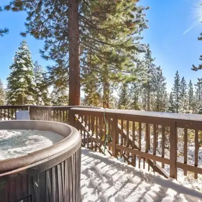 Kings Beach Family Retreat - Lake Views and Hot Tub
