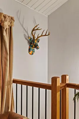 a reindeer head on the wall in a room at Yosemite family getaway w lake, golf, horses, pool in Groveland
