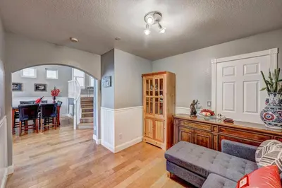 a living room with a couch and a dining room at Marina Escape-Lake-Family-Fishing-Casino in Sparks