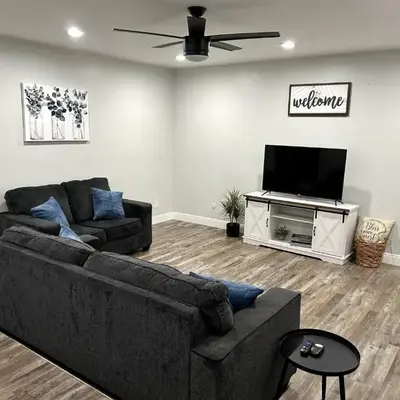 Rustic Retreat 3 bd/2 bth - Large Family Game Area