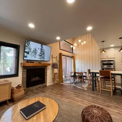 Cozy Mtn Condo - Hot Tub - Walk to Canyon Lodge