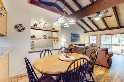 Gallery image of Cozy Grove in Incline Village