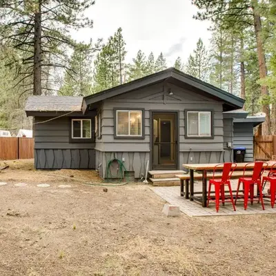 Work and Play! Lake Tahoe Cabin 5 Mi to Heavenly Mtn