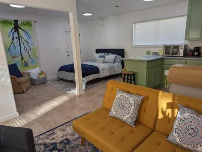 Gallery image of Zesty Studio & Pet Friendly Yard in Modesto