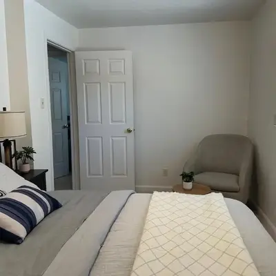 Suite E with 2-bedroom