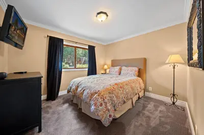 a bedroom with a bed and a window at Cozy Aspen Haven - Stay for 6 in Truckee