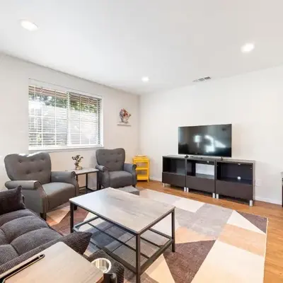 Cozy Nest Across the street from UC Davis Sacramento